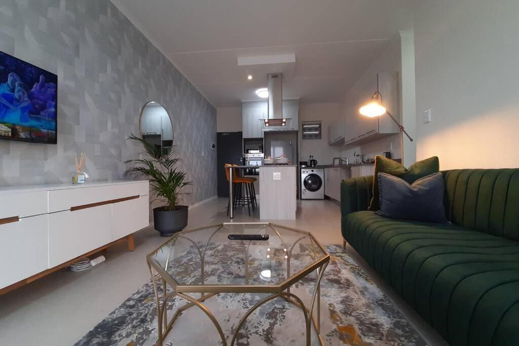 Mikeys Place On New: 2Bed2Bath No.1 With Free Wifinetflix Midrand Exteriér fotografie