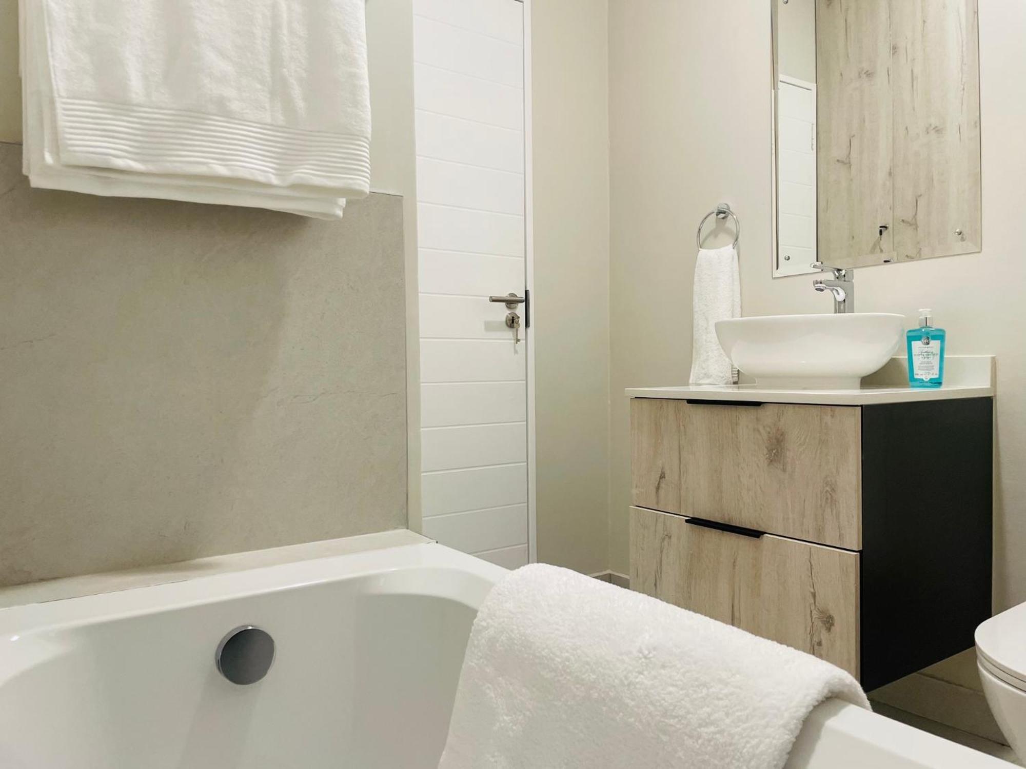 Mikeys Place On New: 2Bed2Bath No.1 With Free Wifinetflix Midrand Exteriér fotografie